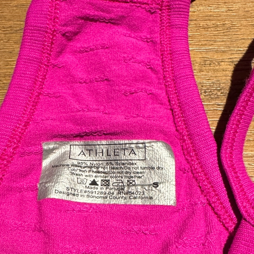 Athleta Magenta High Neck Workout Tank – Textured Fabric S - Picture 2 of 6